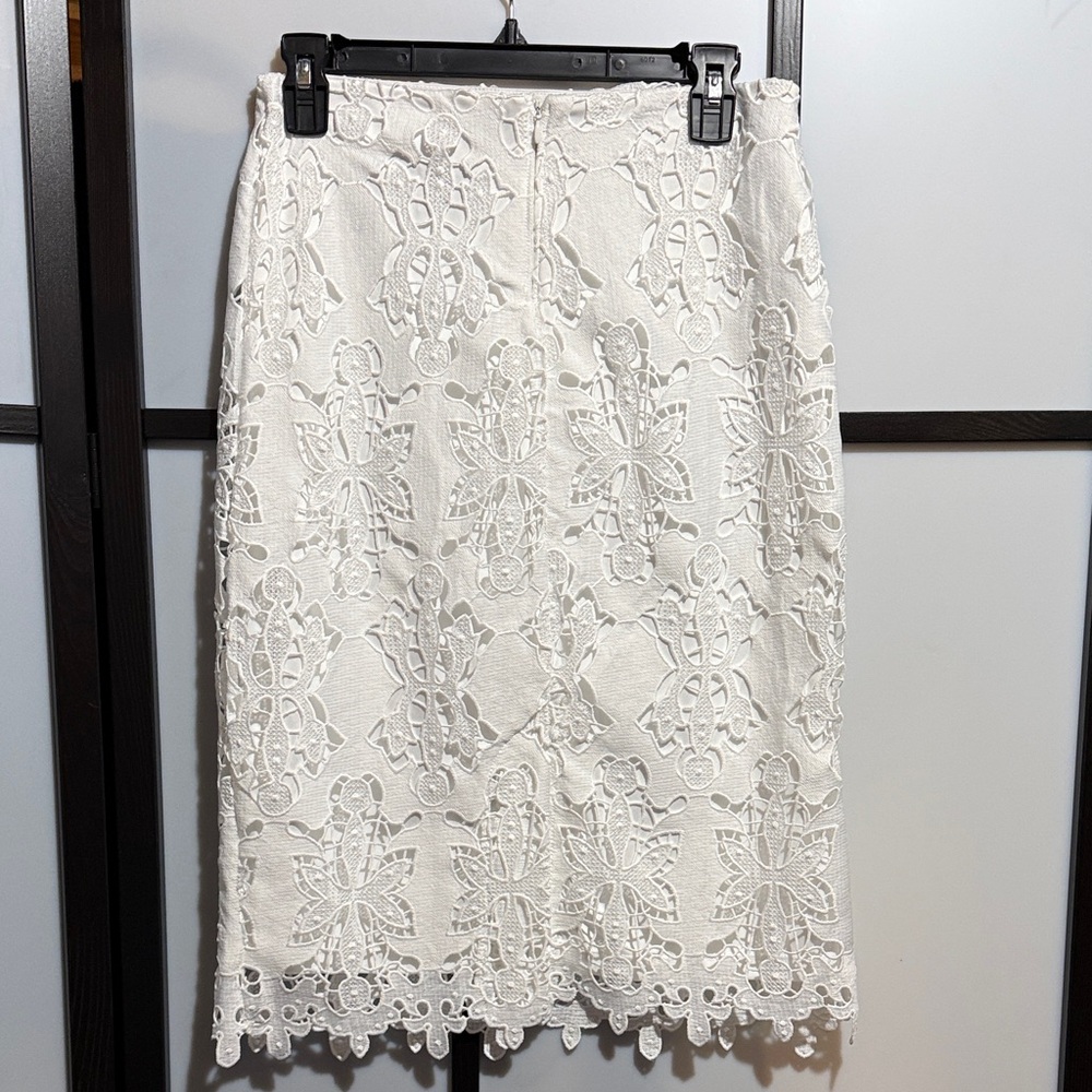 H&M Cream Lace Pencil Skirt - Picture 2 of 3